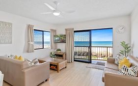 Palm Breeze - Hosted By Burleigh Letting